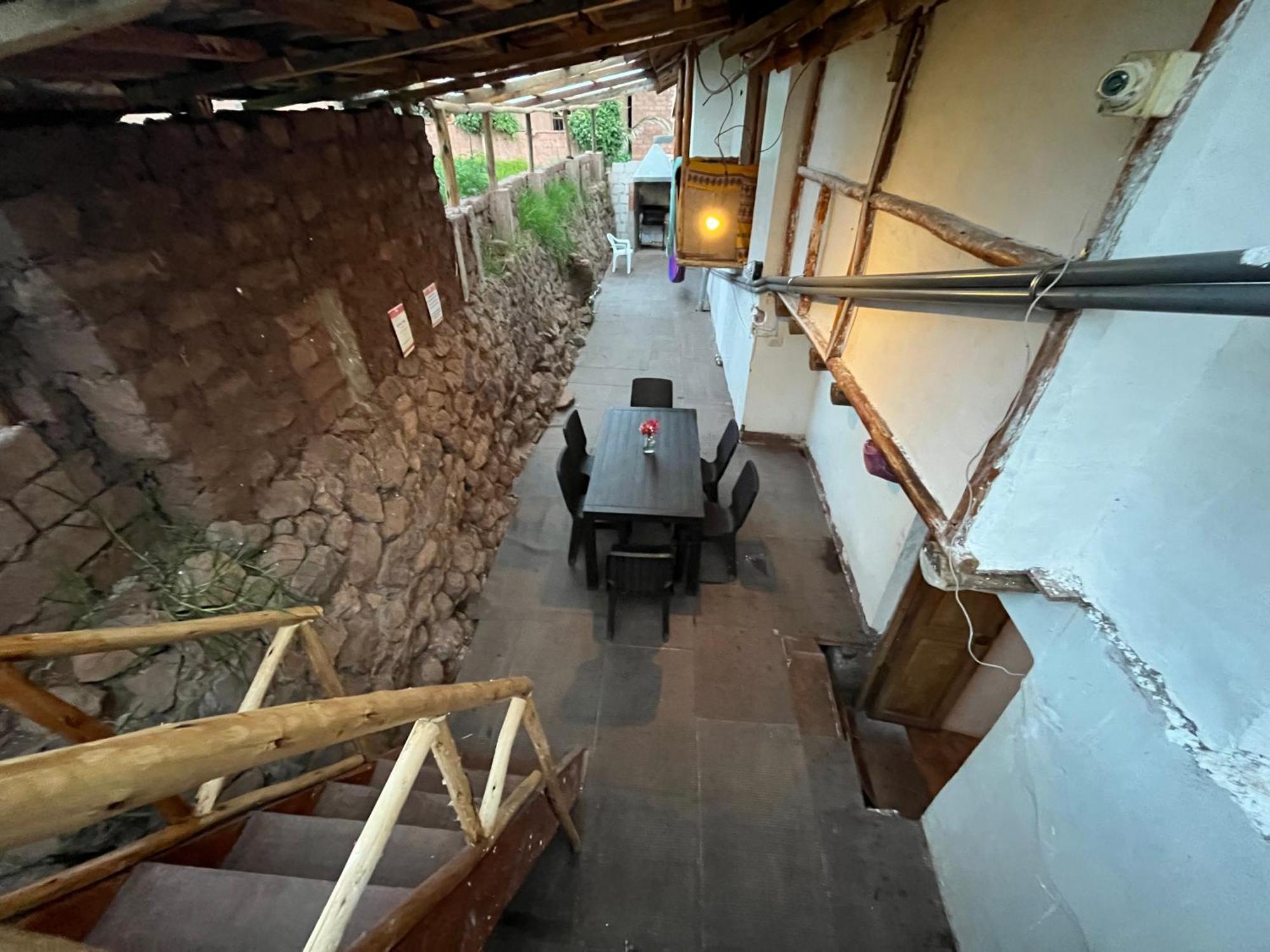 Intihuatana Hostel Писак Екстериор снимка
